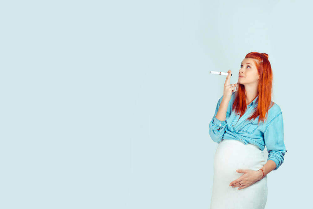 Kann ich in der Schwangerschaft dampfen? E-Zigarette: Dampfen in der Schwangerschaft? Du bist schwanger? Dann erst einmal: Herzlichen Glückwunsch! Unseren Glückwunsch auch dazu, dass du darüber nachdenkst, mit dem Rauchen aufzuhören. In diesem Artikel wol